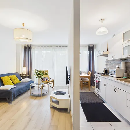Spacious Bruna Near Pole Mokotowskie By Superapart Appartamento